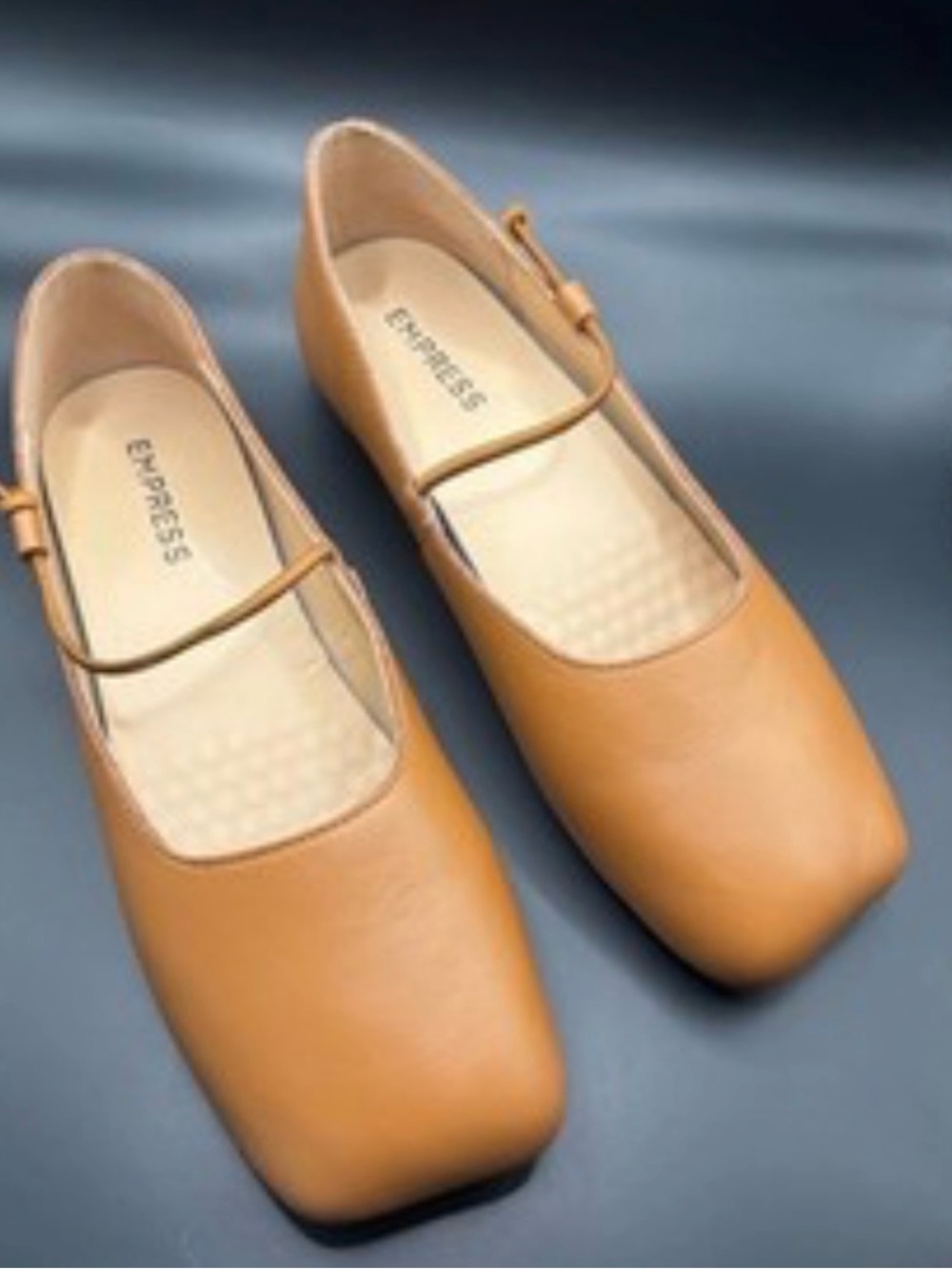 EMPRESS  Australia square toe Flats